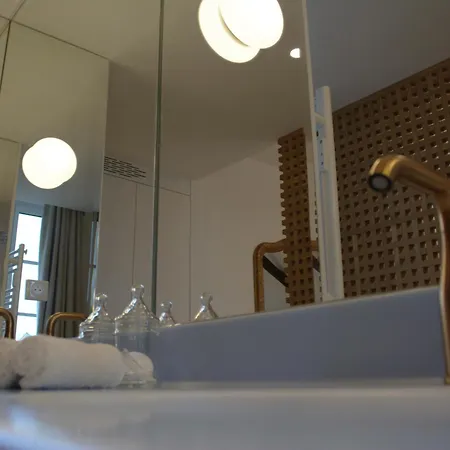 ホテル Restaurant Aupres D'angele