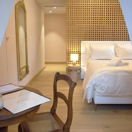 Restaurant Aupres D'angele ホテル 3*