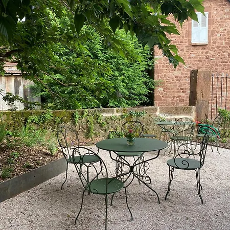 Restaurant Aupres D'angele ホテル Marcillac-Vallon