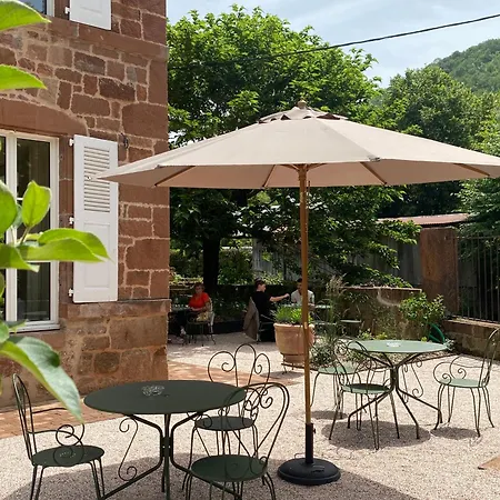 Restaurant Aupres D'angele ホテル Marcillac-Vallon