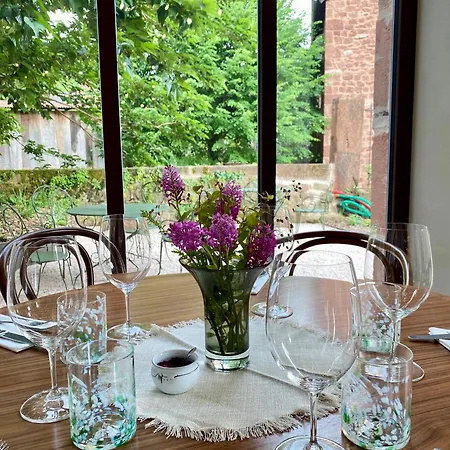 ホテル Restaurant Aupres D'angele