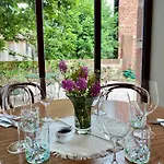 Hotel Restaurant Aupres D'angele