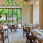 Restaurant Aupres D'angele Hotel Marcillac-Vallon