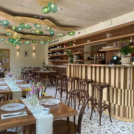 Restaurant Aupres D'angele 3*