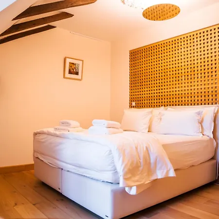 Restaurant Aupres D'angele Hotel 3*